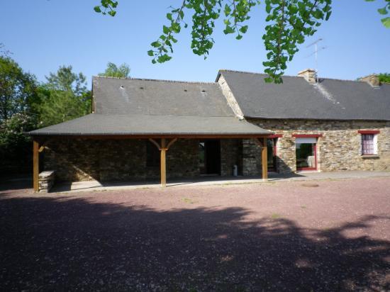 préau et cour